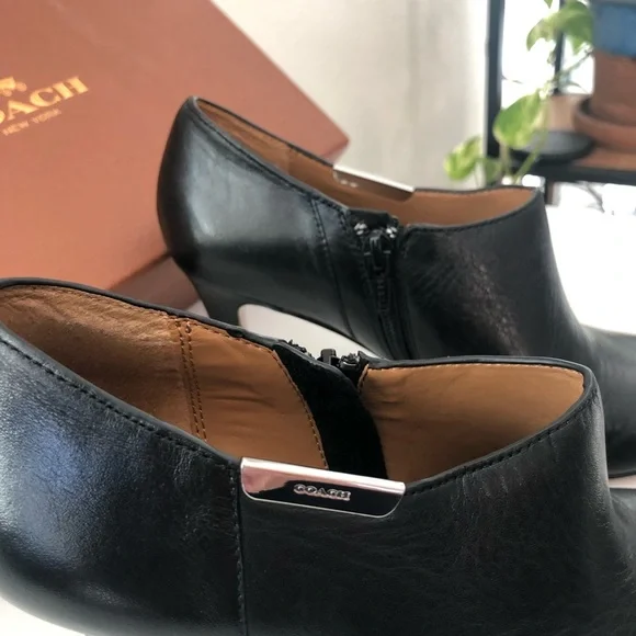 Coach Shoes - Picture 4 of 5